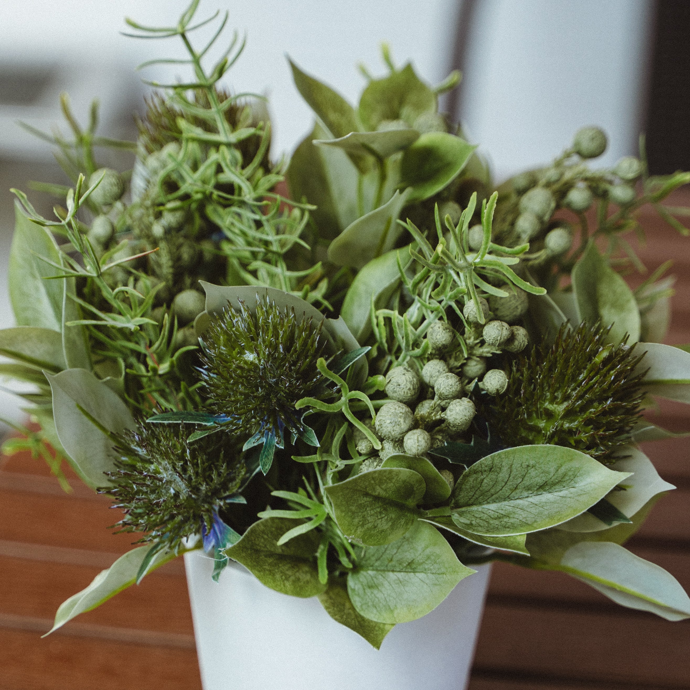 Artificial Eryngium and Bruniaberry in Plastic Pot with Cochinchinese Asparagus – Real Touch Indoor Tabletop Display