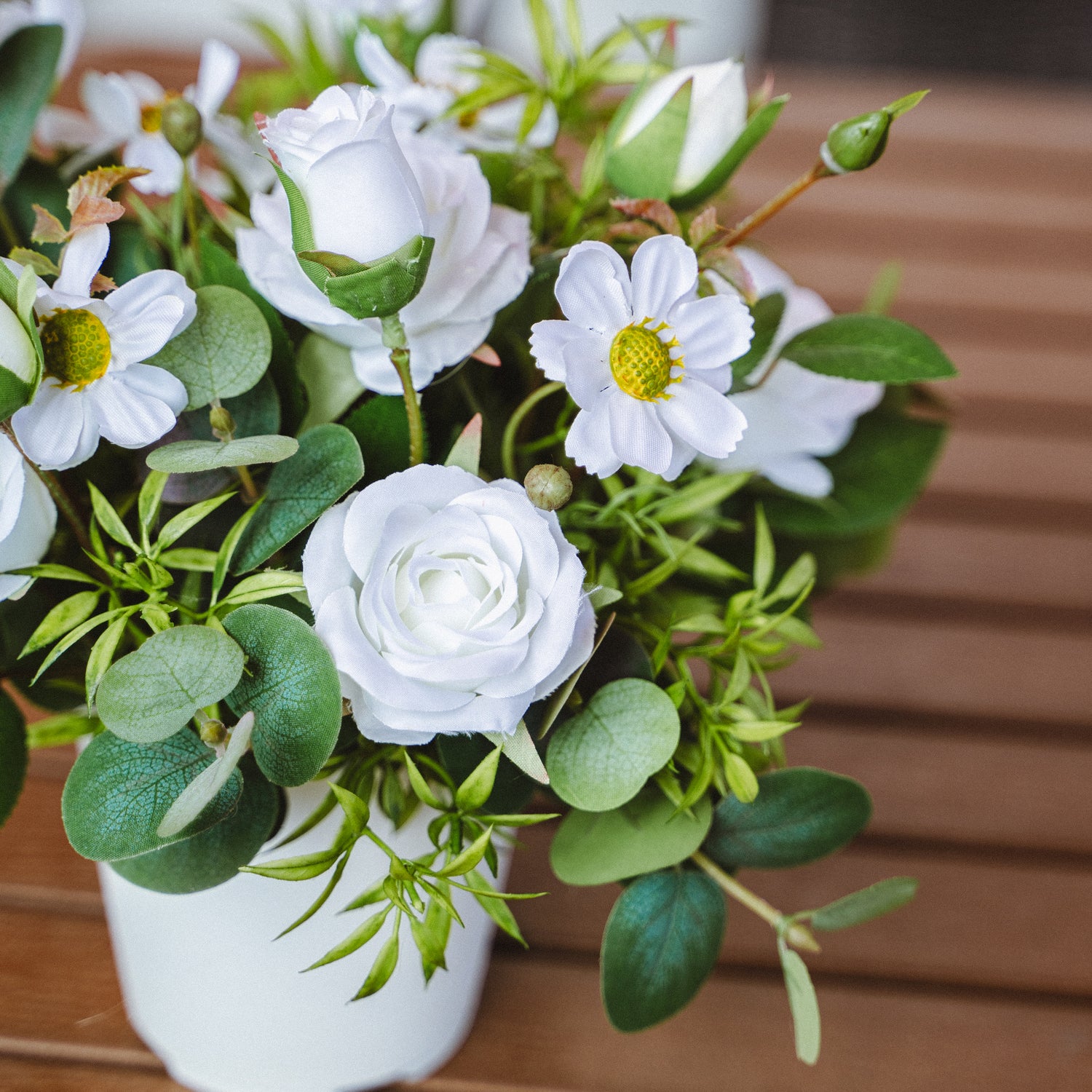 Flash Sale Artificial Spray Rose and Daisy Plant in Plastic Pot