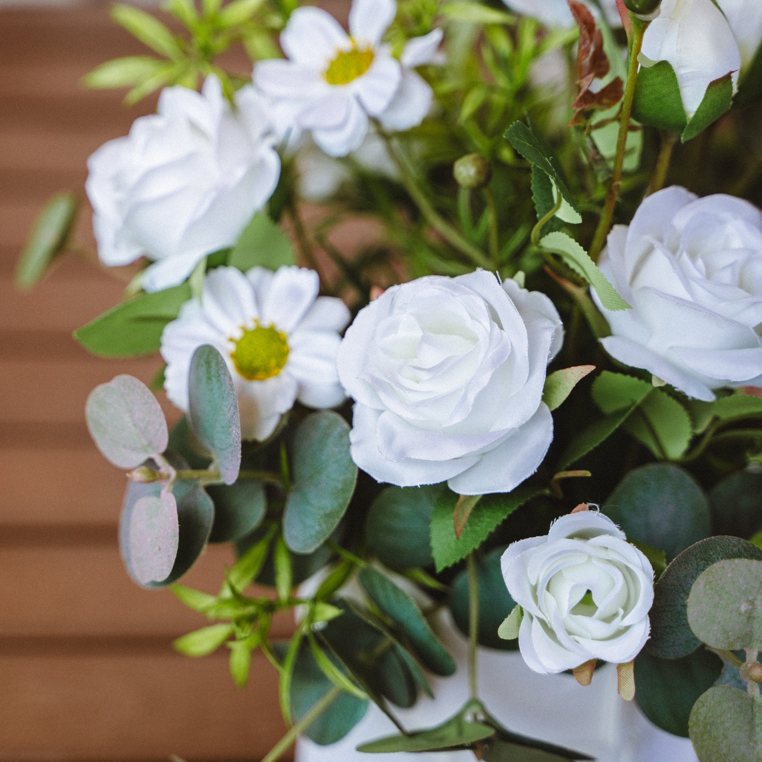 Flash Sale Artificial Spray Rose and Daisy Plant in Plastic Pot